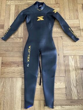 XTERRA VORTEX 4 Womens Long Sleeve Small Neoprene Triathlon Wetsuit Wet Suit